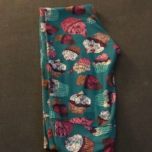 OS lularoe Leggings.